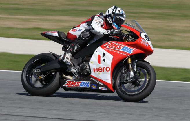 Name:  geoff-may-amsoil-hero-motocorp-ebr.jpg
Views: 351
Size:  39.0 KB